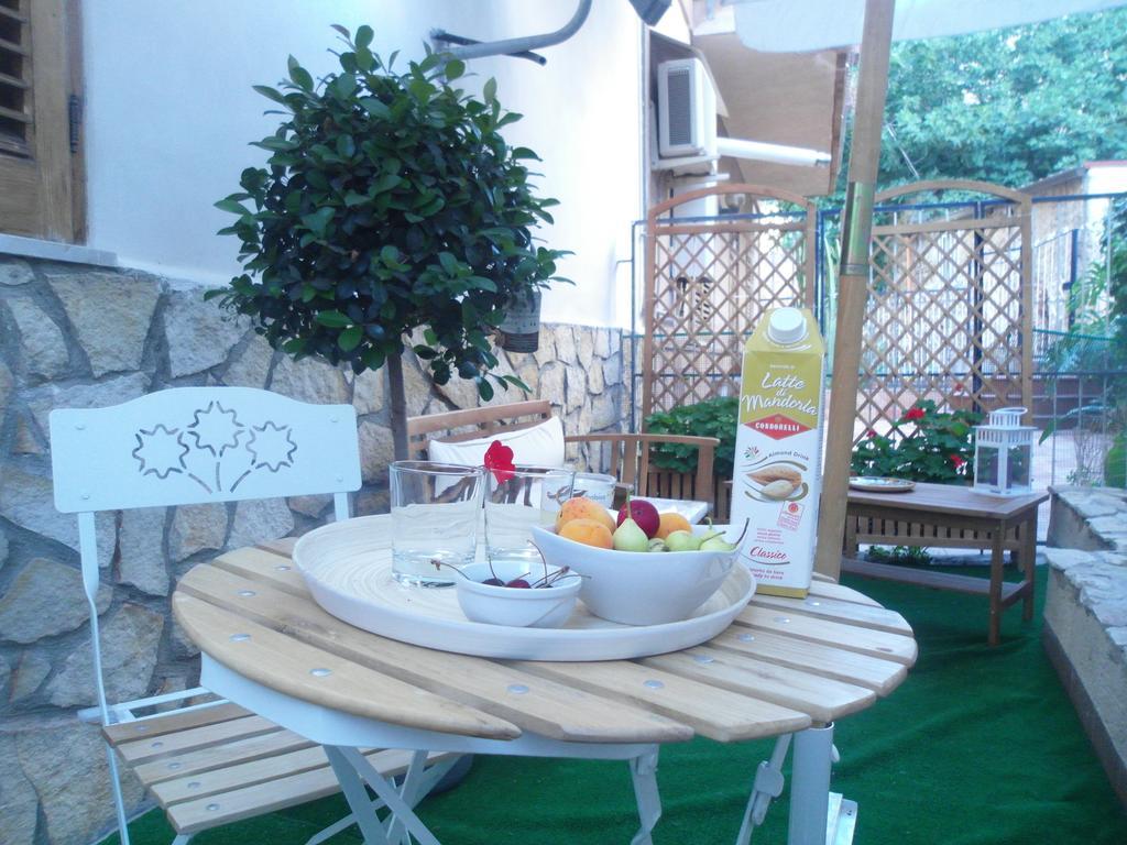 Acomodação com café da manhã  La Piazzetta 2*